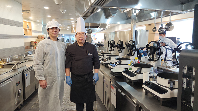 아이쿠커에 만족하신 처인휴게소 실장님과 한컷